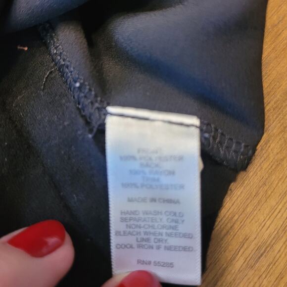 EXPRESS Black Lace Racerback Tank Top Medium GUC Feminine Elegant - Picture 4 of 7